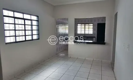Casa à venda, 3 quartos, 3 vagas, Jardim Brasília - Uberlândia/MG
