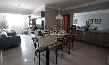 Apartamento à venda, 3 quartos, 1 suíte, 2 vagas, Santa Mônica - Uberlândia/MG