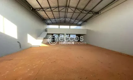 Barracão / Galpão / Depósito para alugar na Avenida Yuri Resende Miranda, --, Novo Mundo, Uberlândia
