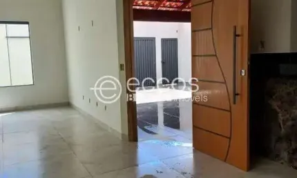 Casa à venda, 3 quartos, 1 suíte, 2 vagas, Minas Gerais - Uberlândia/MG