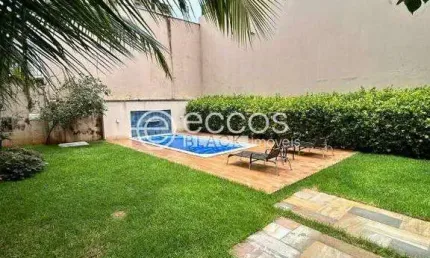 Casa à venda, 4 quartos, 2 suítes, 5 vagas, Lídice - Uberlândia/MG