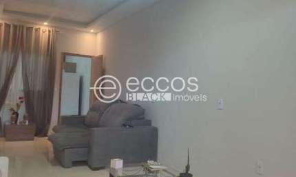 Casa em condomínio à venda, 2 quartos, 2 vagas, Independência - ARAGUARI/MG