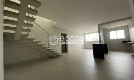APARTAMENTO DUPLEX à venda, 3 quartos, 1 suíte, 3 vagas, Mercês - UBERABA/MG