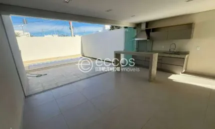 Casa em condomínio para aluguel, 3 quartos, 3 suítes, 2 vagas, Gávea Sul - Uberlândia/MG
