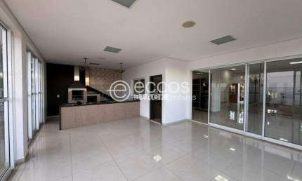 Casa em condomínio para aluguel, 3 quartos, 3 suítes, 3 vagas, Nova Uberlândia - Uberlândia/MG