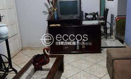 Casa à venda, 3 quartos, 2 vagas, FABRÍCIO - UBERABA/MG