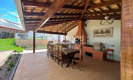 Casa à venda, 3 quartos, 3 suítes, 4 vagas, Cidade Jardim - Uberlândia/MG