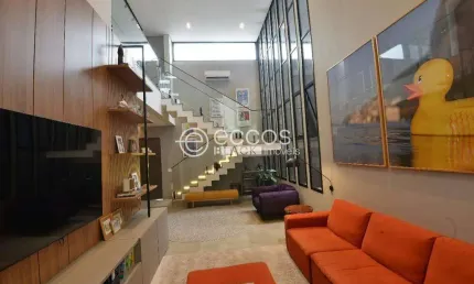 Casa em condomínio à venda, 4 quartos, 4 suítes, 5 vagas, Granja Marileusa - Uberlândia/MG