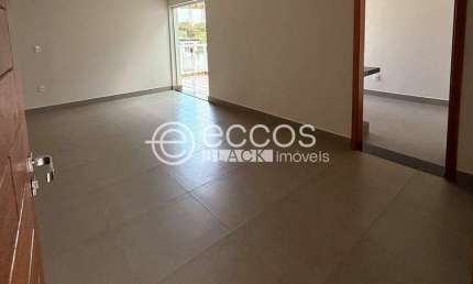Casa à venda, 4 quartos, 1 suíte, 2 vagas, Fundinho - Uberlândia/MG