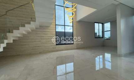 Casa em condomínio à venda, 4 quartos, 4 suítes, Laranjeiras - Uberlândia/MG