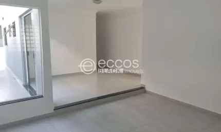 Casa à venda, 3 quartos, 1 suíte, 4 vagas, Alto Umuarama - Uberlândia/MG