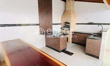 Casa para aluguel, 3 quartos, 1 suíte, 2 vagas, Alto Umuarama - Uberlândia/MG