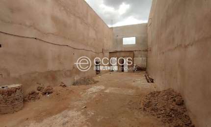 Ponto comercial para alugar na Avenida Ana Godoy De Sousa, --, Santa Mônica, Uberlândia