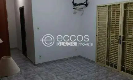 Casa à venda, 3 quartos, 1 suíte, 7 vagas, Nossa Senhora das Graças - Uberlândia/MG