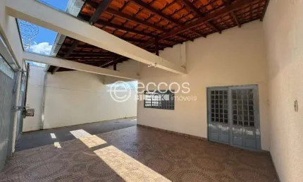 Casa à venda, 2 quartos, 1 suíte, 4 vagas, Nossa Senhora da Abadia - UBERABA/MG