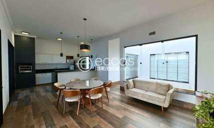 Casa à venda, 2 quartos, 2 suítes, 4 vagas, Parque das Laranjeiras - UBERABA/MG