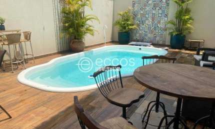 Casa em condomínio para aluguel, 4 quartos, 4 suítes, 2 vagas, Nova Uberlândia - Uberlândia/MG