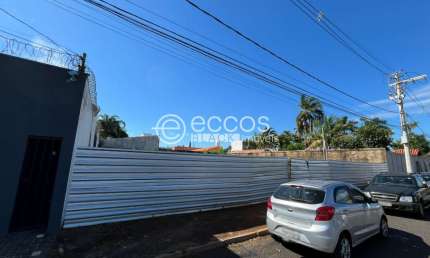 Terreno à venda na Rua Aruá, --, Jardim Karaíba, Uberlândia