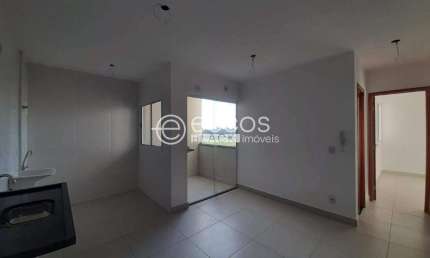 Apartamento para aluguel, 2 quartos, 1 suíte, 1 vaga, Portal do Vale - Uberlândia/MG