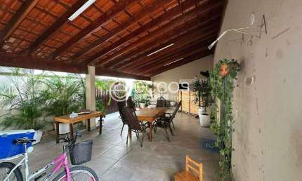 Casa à venda, 2 quartos, 3 vagas, Residencial Morada du Park - UBERABA/MG