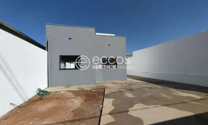 Casa à venda, 2 quartos, 2 vagas, Shopping Park - Uberlândia/MG