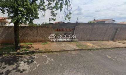 Terreno à venda na Rua Alagoas, --, Brasil, Uberlândia