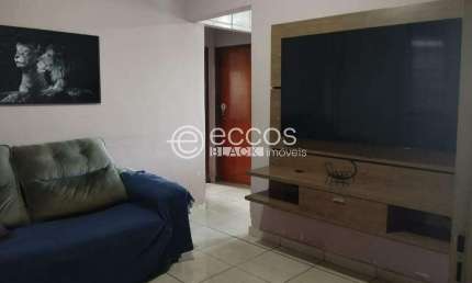 Casa à venda, 2 quartos, 5 vagas, Granada - Uberlândia/MG