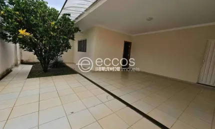 Casa à venda, 3 quartos, 1 suíte, 2 vagas, Cidade Jardim - Uberlândia/MG