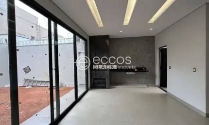 Casa à venda, 3 quartos, 1 suíte, 4 vagas, Novo Mundo - Uberlândia/MG