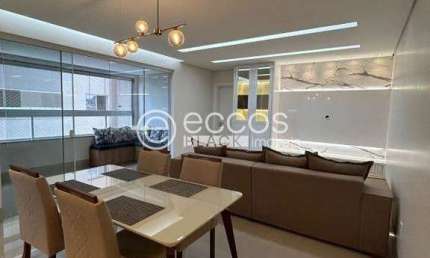 Apartamento à venda, 3 quartos, 1 suíte, 2 vagas, Santa Mônica - Uberlândia/MG