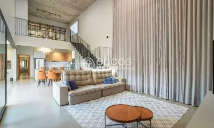 Casa em condomínio à venda, 3 quartos, 1 suíte, 2 vagas, Novo Mundo - Uberlândia/MG