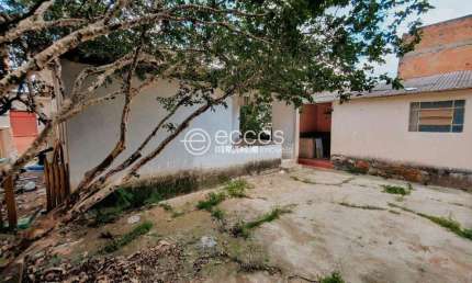 Casa à venda, 3 quartos, 2 vagas, Lídice - Uberlândia/MG