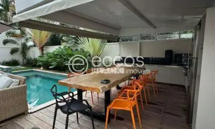 Casa em condomínio à venda, 3 quartos, 3 suítes, 2 vagas, Nova Uberlândia - Uberlândia/MG