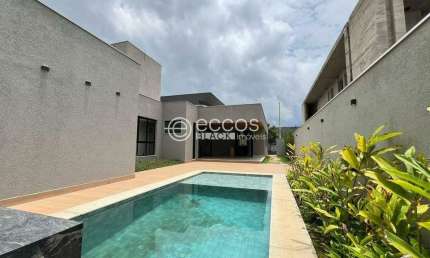 Casa em condomínio à venda, 4 quartos, 2 suítes, 4 vagas, Cristais - Nova Lima/MG