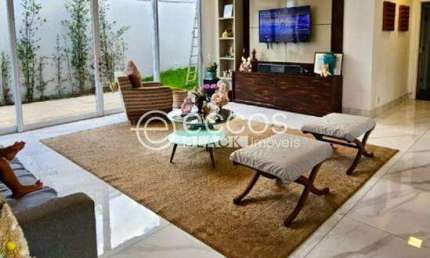 Casa em condomínio à venda, 4 quartos, 2 suítes, 4 vagas, Alphaville Lagoa dos Ingleses - Nova Lima/MG