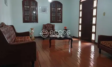 Casa à venda, 5 quartos, 2 suítes, 4 vagas, Barreiro - Belo Horizonte/MG