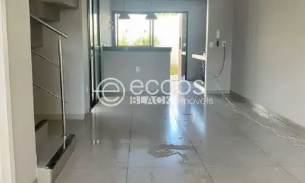 Casa à venda, 3 quartos, 1 suíte, 1 vaga, Aclimação - Uberlândia/MG