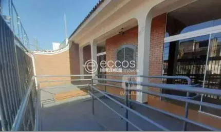 Casa para aluguel, 4 quartos, Nossa Senhora Aparecida - Uberlândia/MG