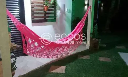 Casa à venda, 2 quartos, 1 suíte, 4 vagas, parque das américas - uberlândia/mg