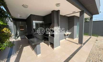Casa em condomínio à venda, 3 quartos, 3 suítes, 2 vagas, Laranjeiras - Uberlândia/MG
