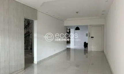 Apartamento à venda, 3 quartos, 1 suíte, Centro - Uberlândia/MG