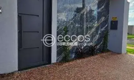 Casa à venda, 3 quartos, 2 suítes, 2 vagas, Grand Ville - Uberlândia/MG
