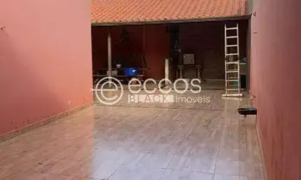 Casa para aluguel, 2 quartos, 1 suíte, 3 vagas, Jardim Canaã - Uberlândia/MG
