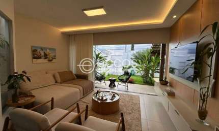 Casa à venda, 3 quartos, 1 suíte, 2 vagas, Granada - Uberlândia/MG