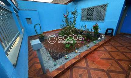 Casa à venda, 3 quartos, Jóquei Clube - ARAGUARI/MG