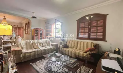 Casa à venda, 4 quartos, 1 suíte, 3 vagas, Santa Lúcia - Belo Horizonte/MG