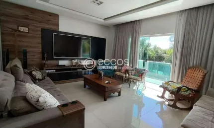 Casa em condomínio para aluguel, 5 quartos, 5 suítes, 6 vagas, Gávea - Uberlândia/MG