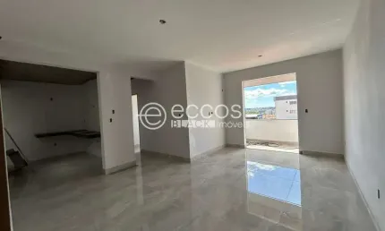 Cobertura à venda, 3 quartos, 1 suíte, 2 vagas, Santa Mônica - Uberlândia/MG