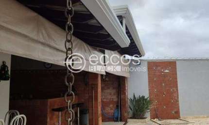 Casa à venda, 3 quartos, 1 suíte, 2 vagas, Sibipiruna - ARAGUARI/MG