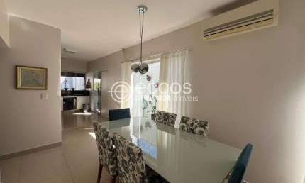 Casa à venda, 2 quartos, 2 suítes, 2 vagas, Martins - Uberlândia/MG
